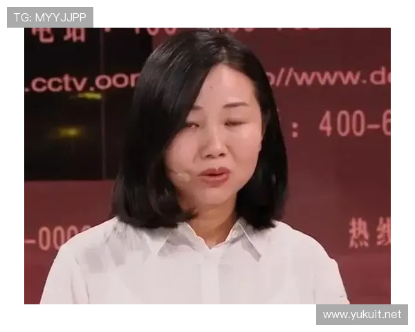 季丽萍那架豪车停楼下，邻居都怀疑她是不是偷偷当了富豪女老板？！